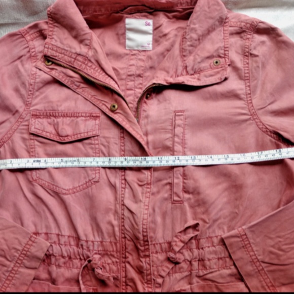 SO Women's zip-up pink colored utility jacket sz M pockets cinch waist - Picture 7 of 7
